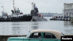 Tàu ngầm mang tên lửa hành trình chạy bằng năng lượng hạt nhân Kazan của Nga cập vịnh Havana, Cuba, ngày 12/6/2024.