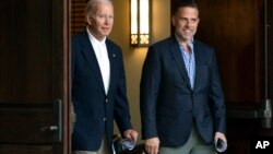 Tổng thống Joe Biden và con trai Hunter Biden