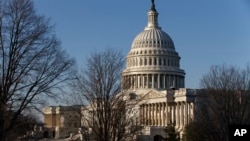 Tòa nhà Quốc hội Hoa Kỳ ở Washington D.C. Hạ viện Hoa Kỳ hôm 13/12/2023 đã bỏ phiếu chính thức cho phép tiến hành cuộc điều tra luận tội đối với Tổng thống Joe Biden.
